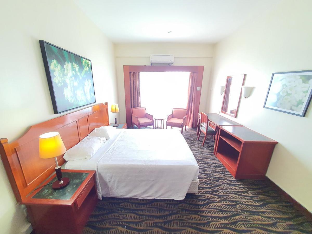Seaview Deluxe Studio Couples Room S Танджунг-Бунга Экстерьер фото