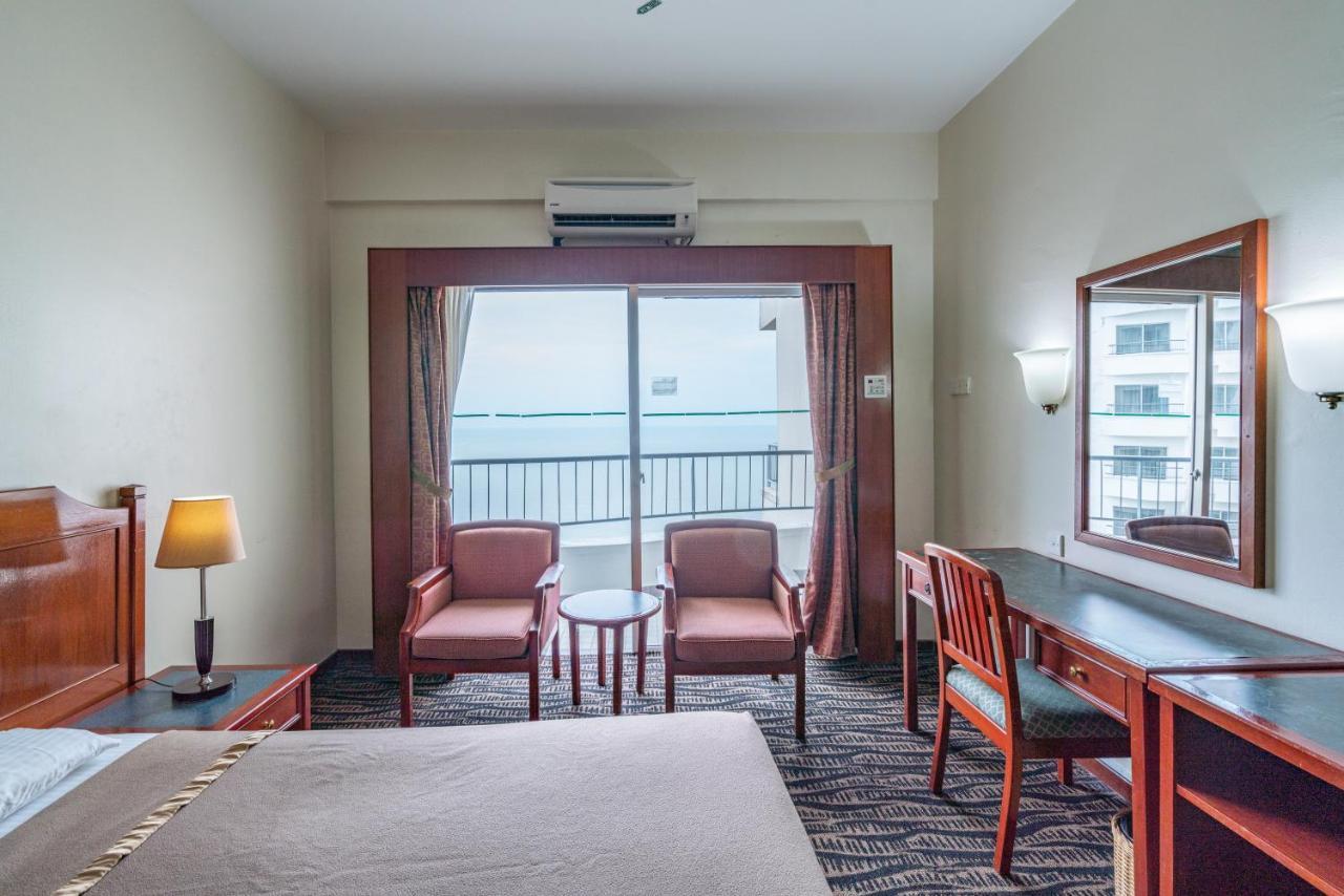 Seaview Deluxe Studio Couples Room S Танджунг-Бунга Экстерьер фото