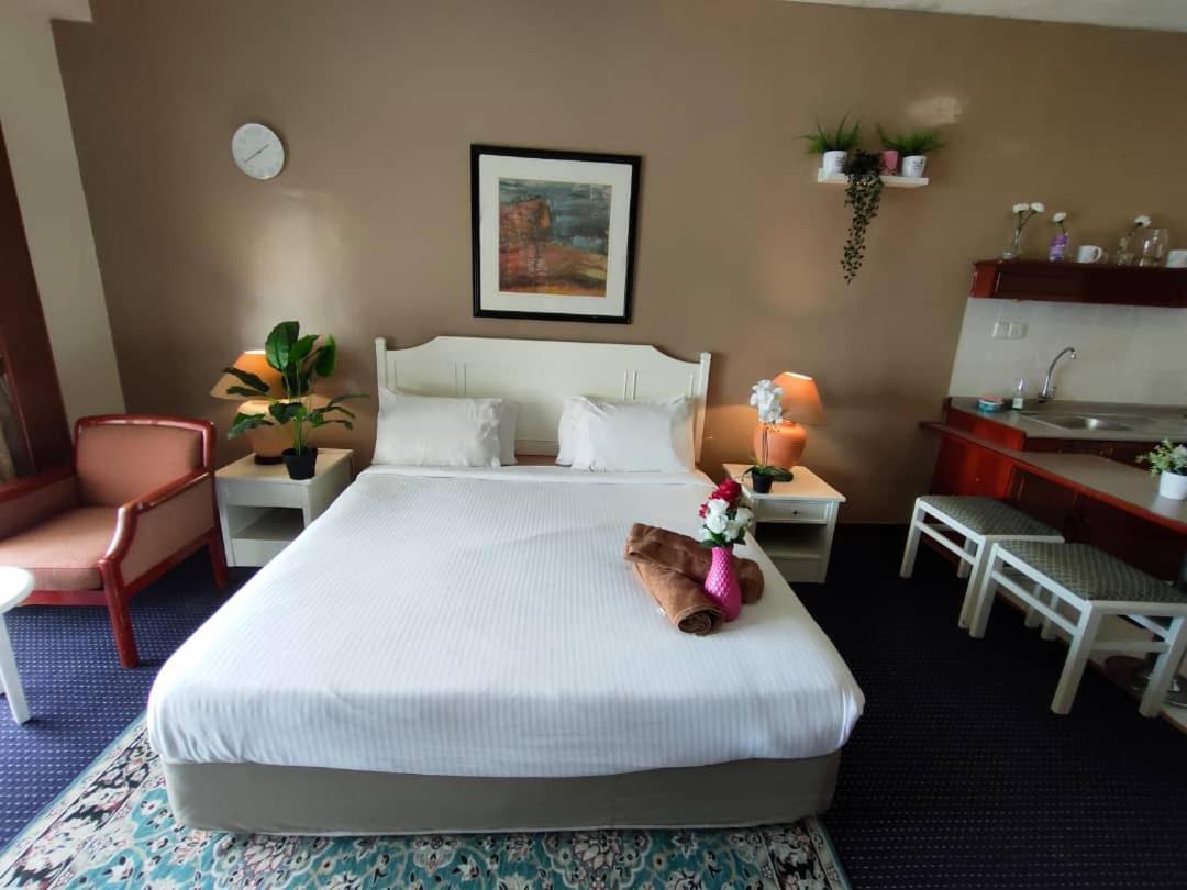 Seaview Deluxe Studio Couples Room S Танджунг-Бунга Экстерьер фото